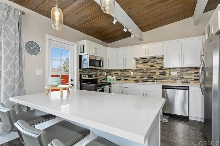 6012 Adobe Falls Rd, San Diego, California 92120