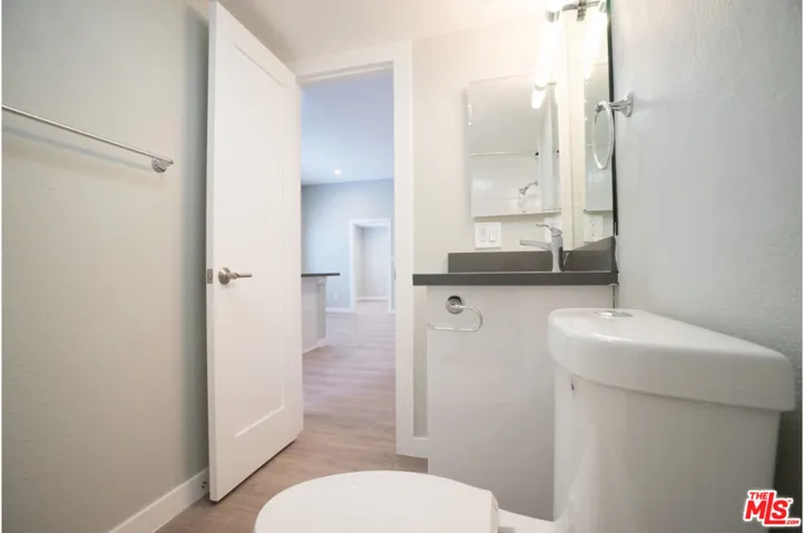 3426 W 1st Street 202, Los Angeles, California 90004