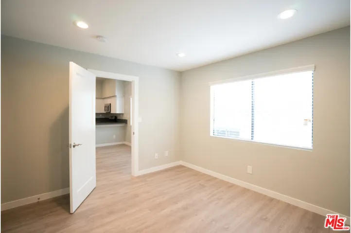 3426 W 1st Street 202, Los Angeles, California 90004