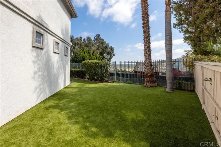 1695 Robin Pl, Carlsbad, California 92011
