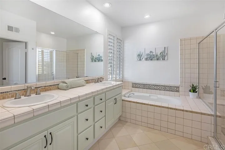 1695 Robin Pl, Carlsbad, California 92011