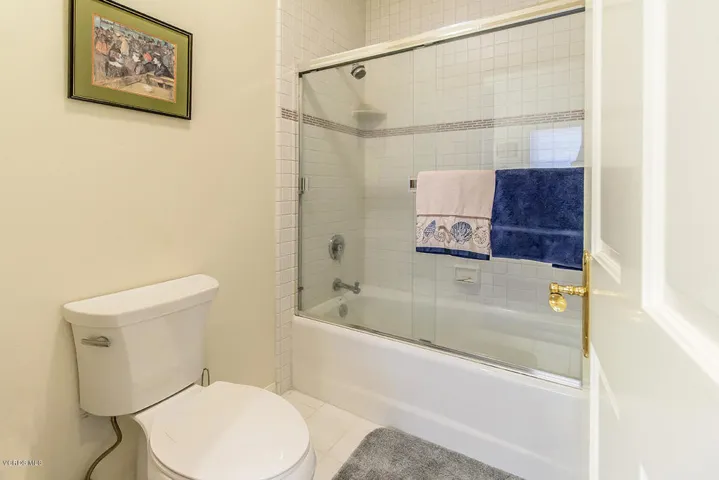 42Jack n Jill Bathroom