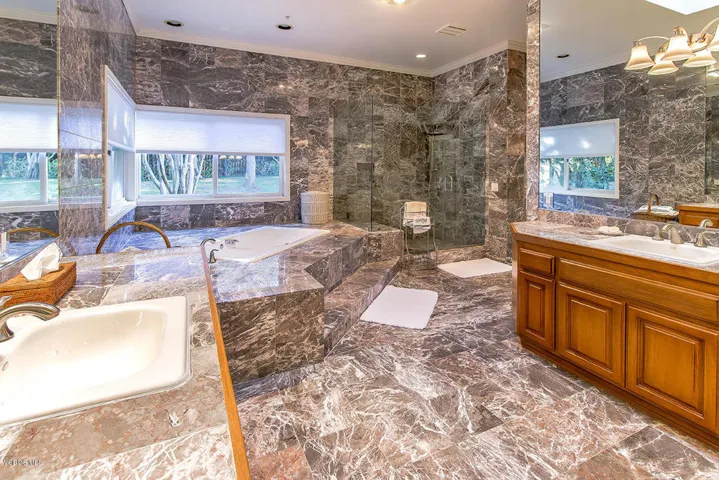 67Master Suite
