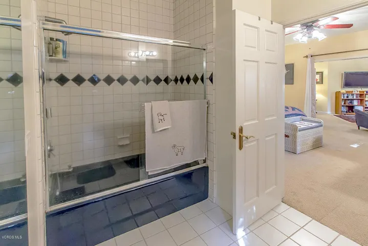 52Guest Suite - Bedroom3