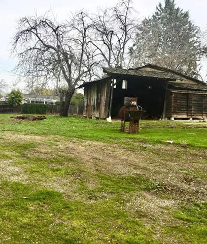 21710 Regnart Road, Cupertino, California 95014