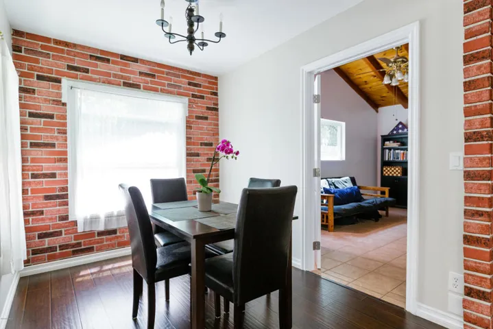 4dining_area