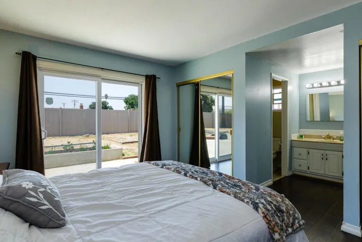 13master_bedroom