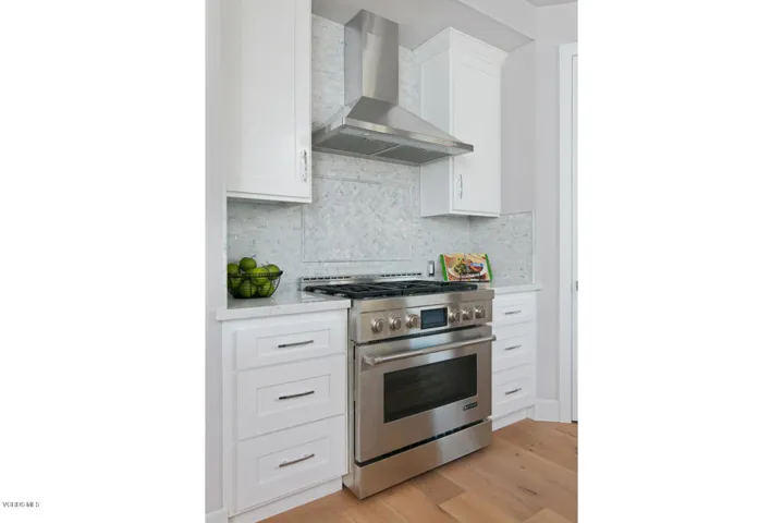5146 Sandpiper Way-MLS_Size-005-2-Kitche