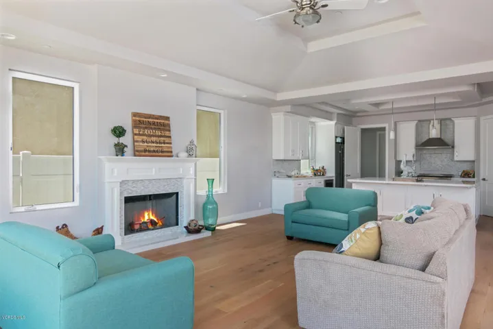 5146 Sandpiper Way-MLS_Size-002-11-Livin