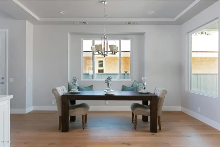 5146 Sandpiper Way-MLS_Size-007-4-Dining