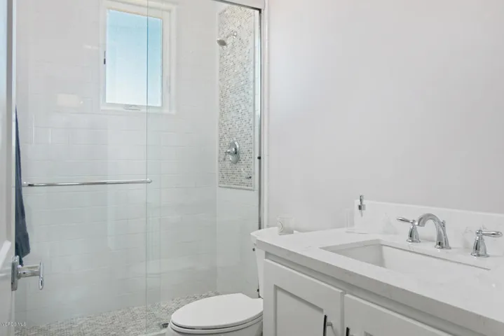5146 Sandpiper Way-MLS_Size-019-15-Bathr