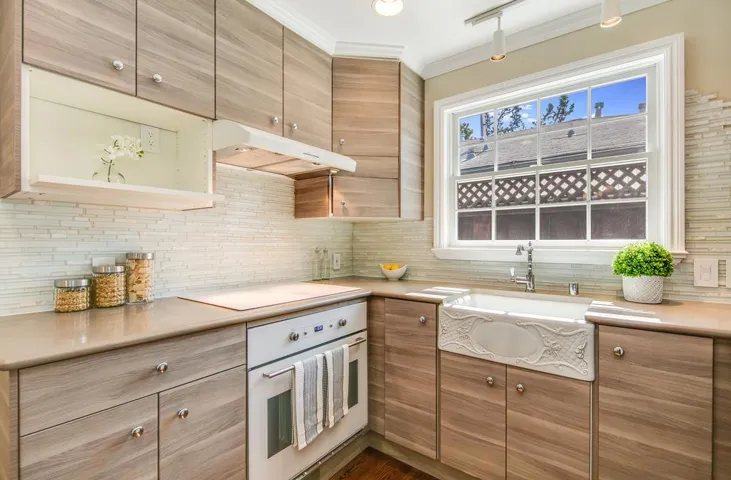 118 Alexander Avenue, Redwood City, California 94061