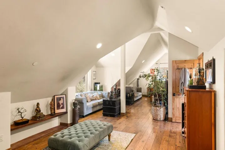 11709 Camino Escondido Road, Carmel Valley, California 93924