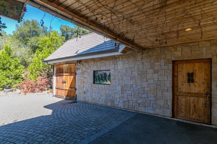 11709 Camino Escondido Road, Carmel Valley, California 93924
