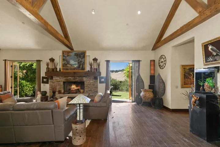 11709 Camino Escondido Road, Carmel Valley, California 93924