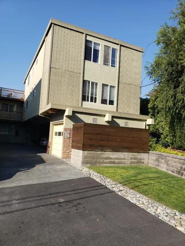 308 Torino Drive 8, San Carlos, California 94070
