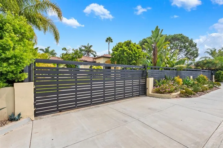 1019 Balour Drive, Encinitas, California 92024