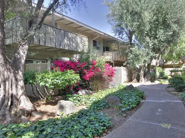 255 S Rengstorff 158, Mountain View, California 94040