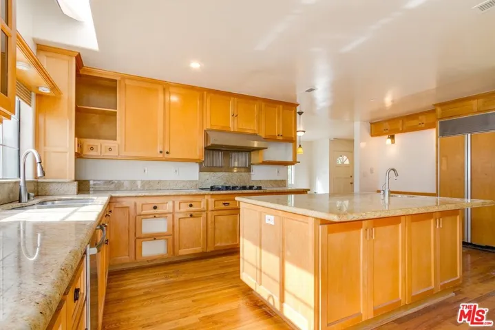3770 Stewart Avenue, Los Angeles, California 90066