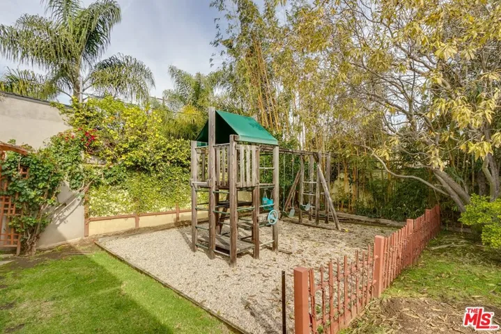 3770 Stewart Avenue, Los Angeles, California 90066