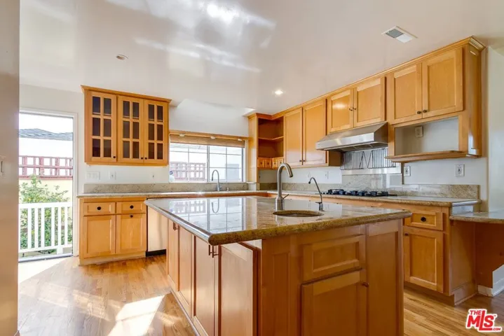3770 Stewart Avenue, Los Angeles, California 90066