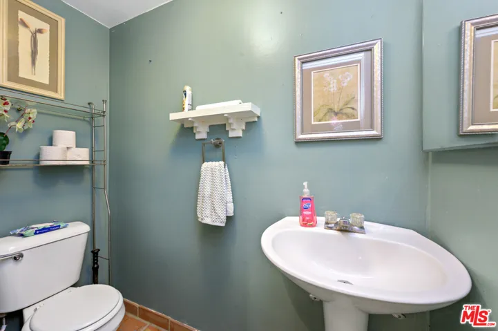 6737 Vesper Avenue, Van Nuys, California 91405