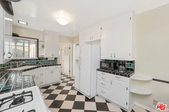 6737 Vesper Avenue, Van Nuys, California 91405