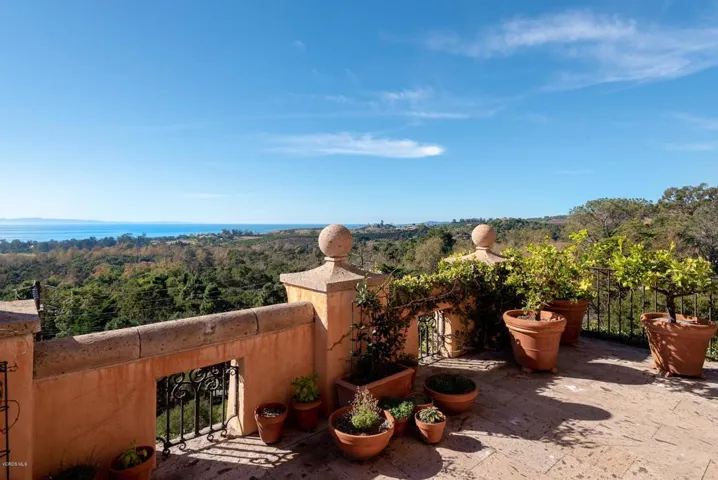 KitchenBalcony