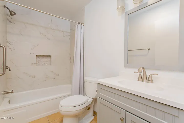 Upgraded full bath