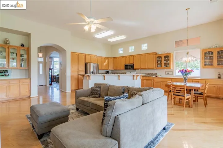 1800 Mariposa, Brentwood, California 94513-9999