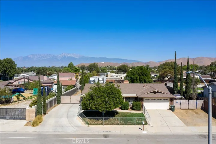 9941 Woodbridge Lane, Jurupa Valley, California 92509