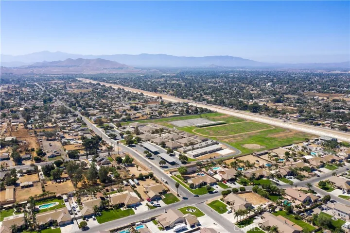 9941 Woodbridge Lane, Jurupa Valley, California 92509