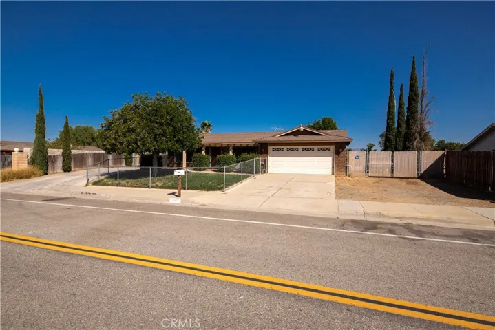 9941 Woodbridge Lane, Jurupa Valley, California 92509