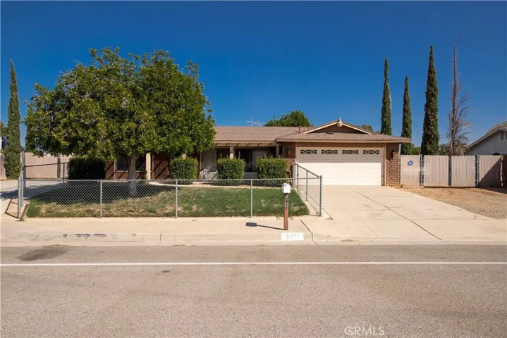 9941 Woodbridge Lane, Jurupa Valley, California 92509