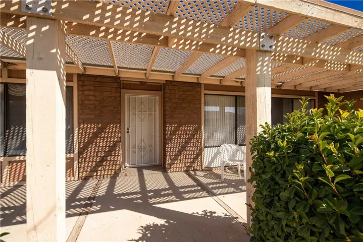 9941 Woodbridge Lane, Jurupa Valley, California 92509