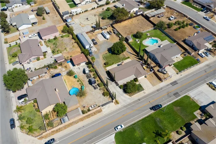 9941 Woodbridge Lane, Jurupa Valley, California 92509