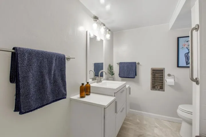 76 Old Spanish Trail, Portola Valley, California 94028