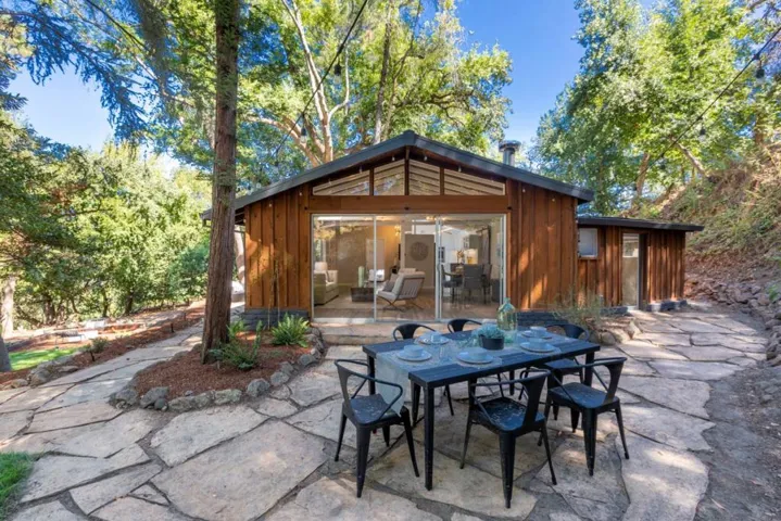 76 Old Spanish Trail, Portola Valley, California 94028