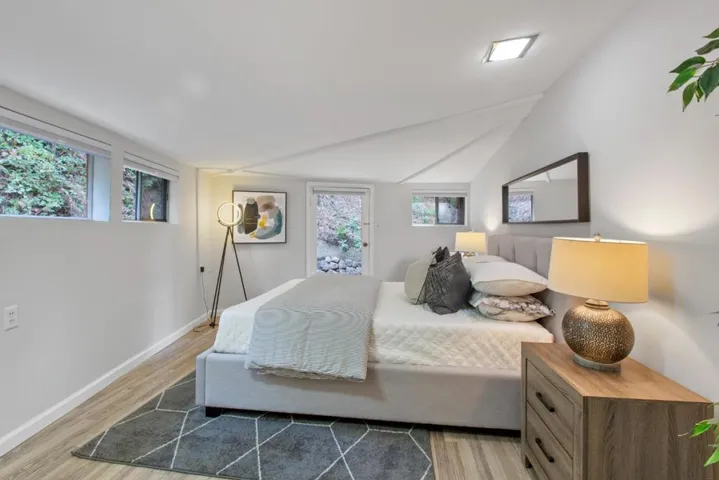 76 Old Spanish Trail, Portola Valley, California 94028