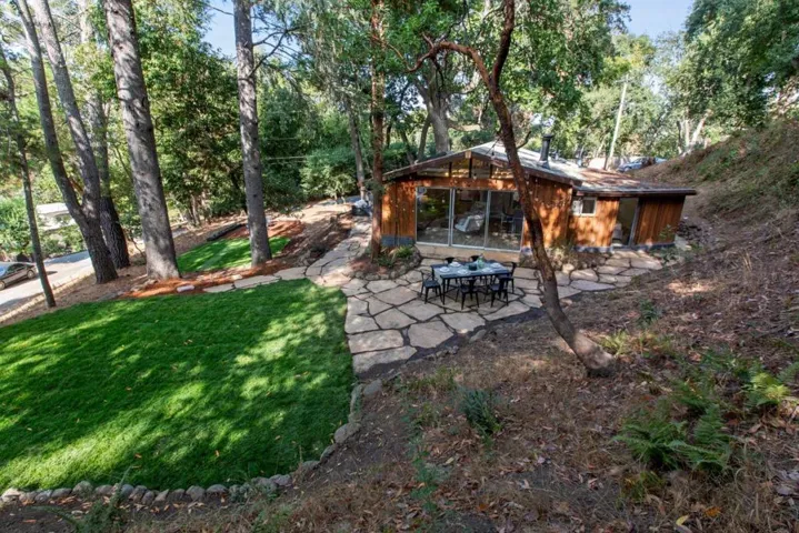 76 Old Spanish Trail, Portola Valley, California 94028