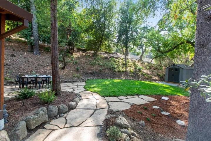 76 Old Spanish Trail, Portola Valley, California 94028