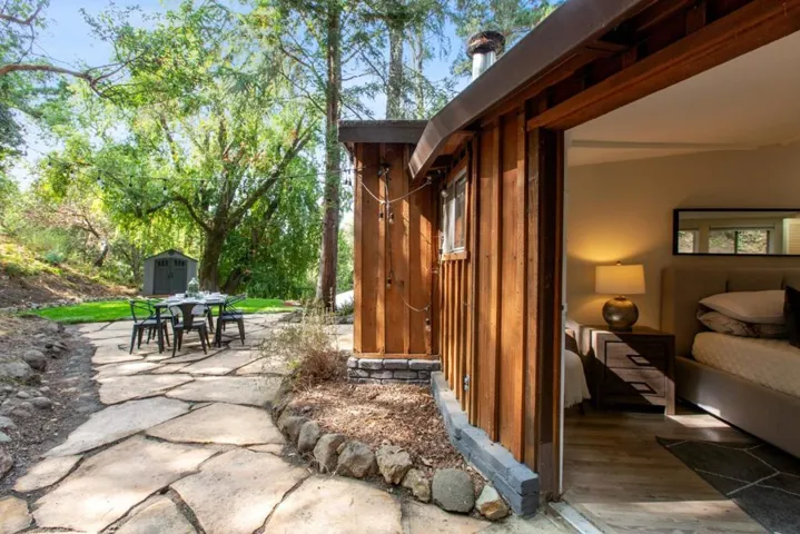 76 Old Spanish Trail, Portola Valley, California 94028