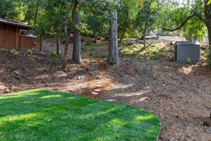 76 Old Spanish Trail, Portola Valley, California 94028