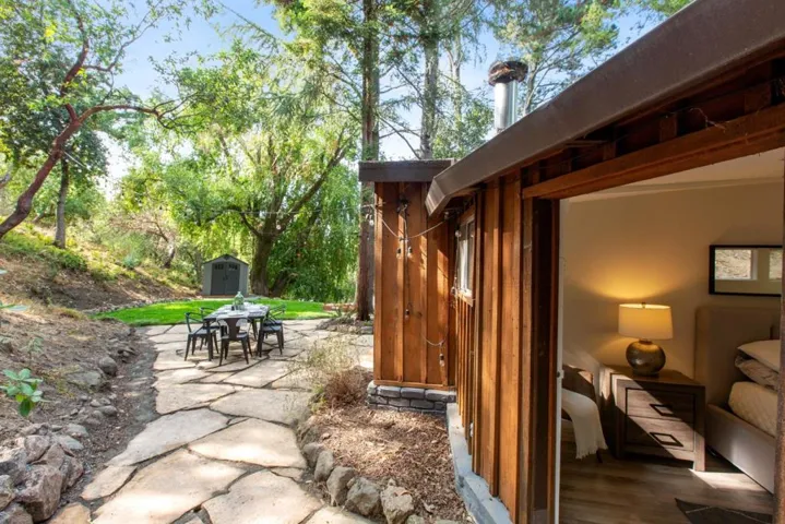 76 Old Spanish Trail, Portola Valley, California 94028