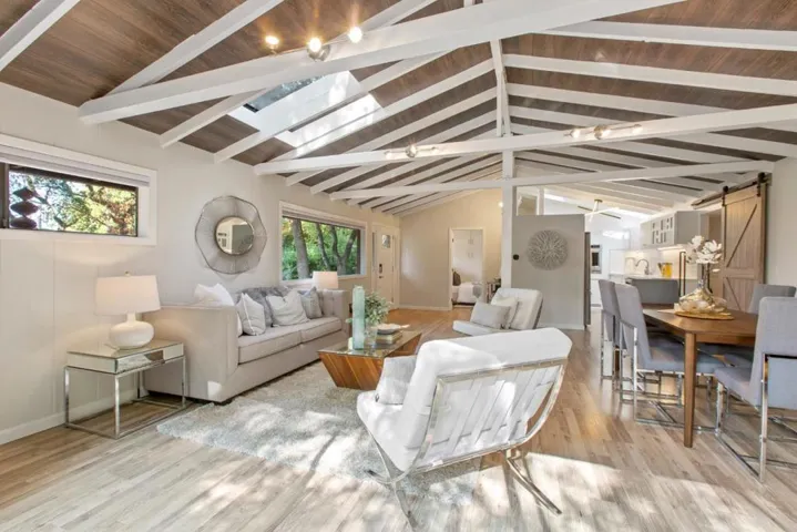 76 Old Spanish Trail, Portola Valley, California 94028