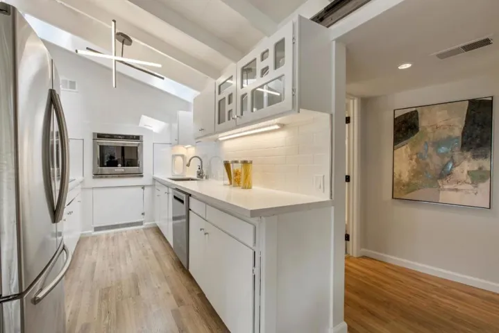 76 Old Spanish Trail, Portola Valley, California 94028