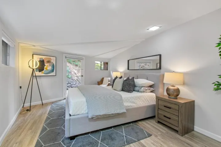 76 Old Spanish Trail, Portola Valley, California 94028