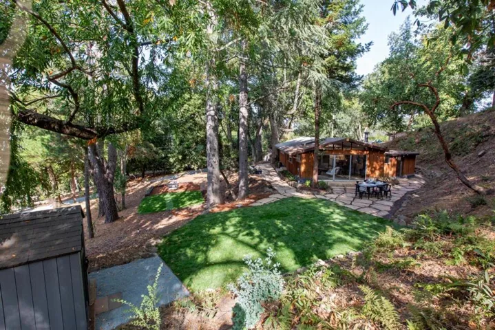 76 Old Spanish Trail, Portola Valley, California 94028