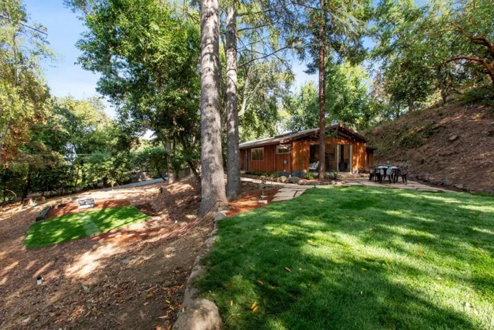 76 Old Spanish Trail, Portola Valley, California 94028