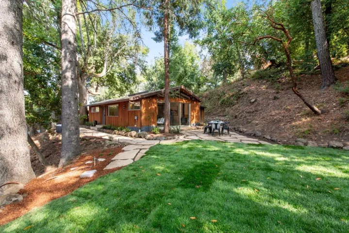 76 Old Spanish Trail, Portola Valley, California 94028